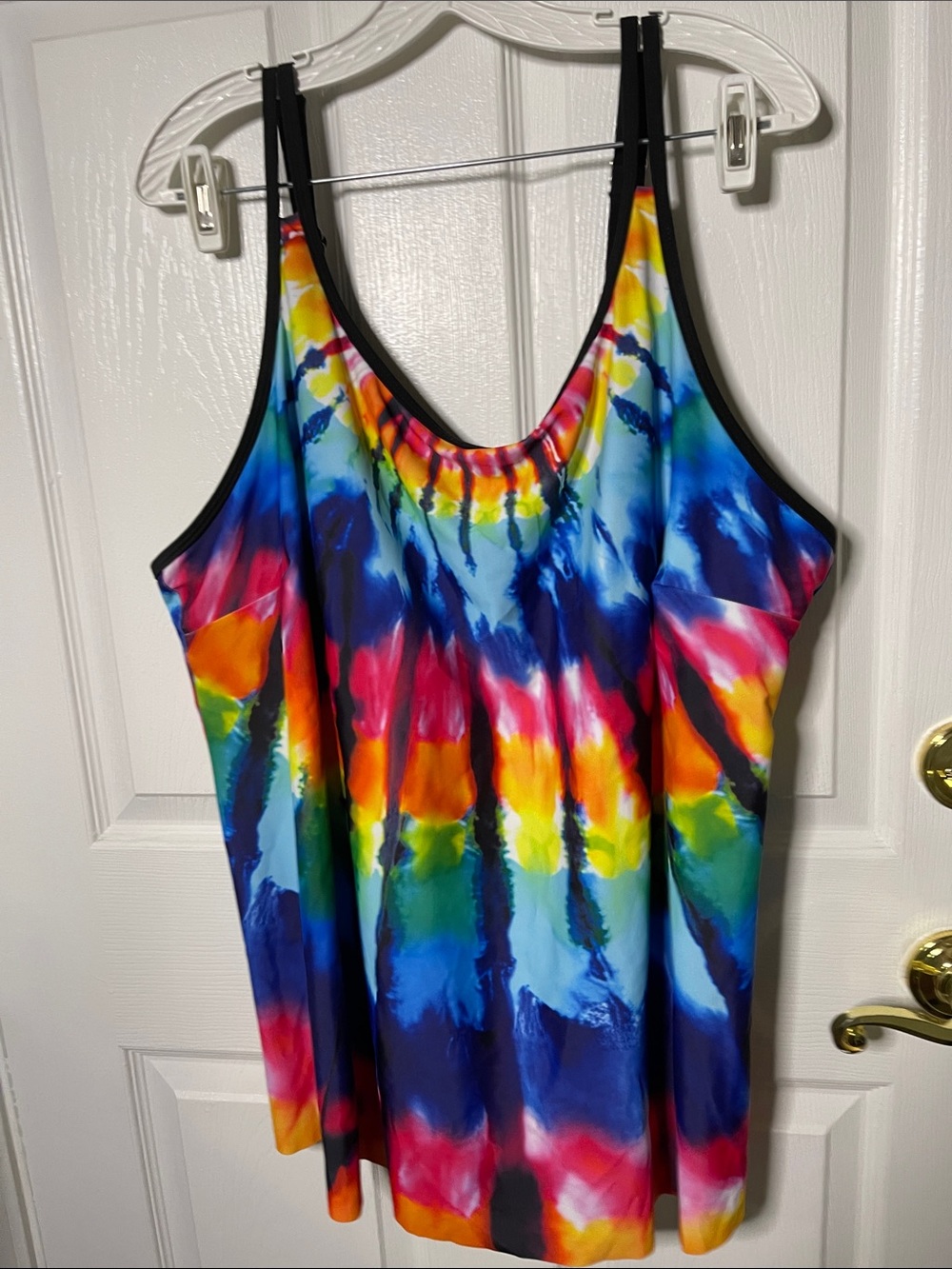 Vibrant Tie-Dye Tank Top - Multicolor